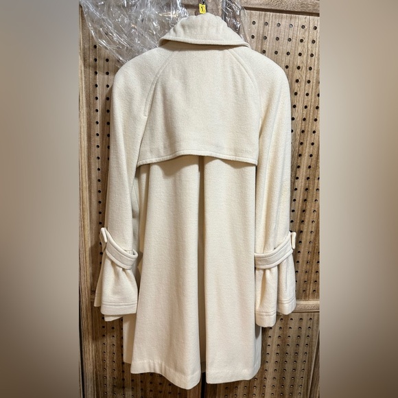 EUC Cream Ruffle Collar Fall Winter Wool Coat 🧥Bell Sleeves - Picture 6 of 8